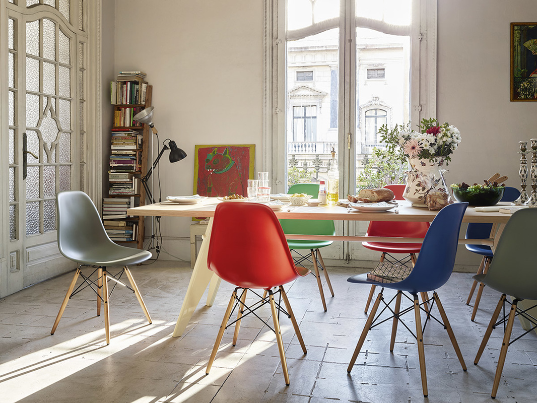 Unser Interior Partner Connox: Eames Chairs von Vitra gehören zum Sortiment