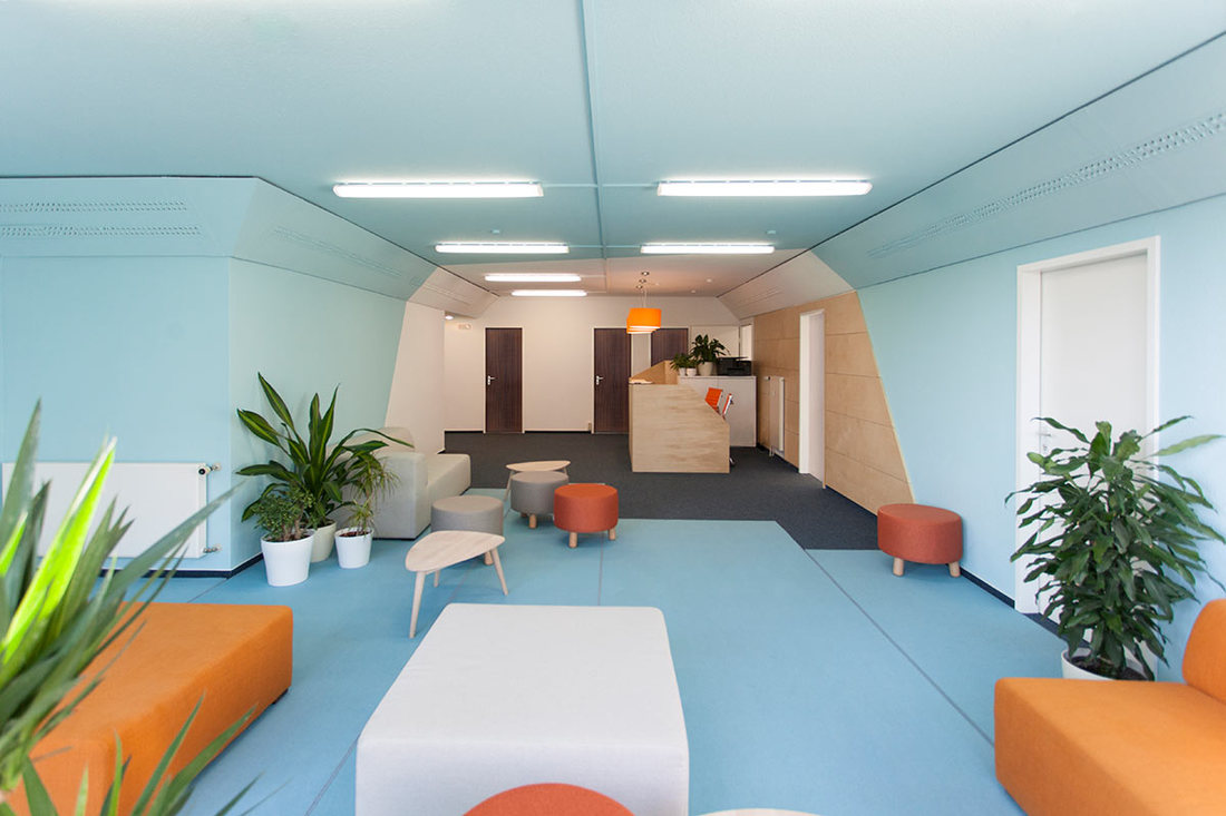 INDECORATE Make-over: Dynamisches Office-Design für eine Berliner Privatschule